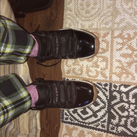 Air Jordan 11 Retro Low Ps “Bleached Coral” - Picture 7 of 8